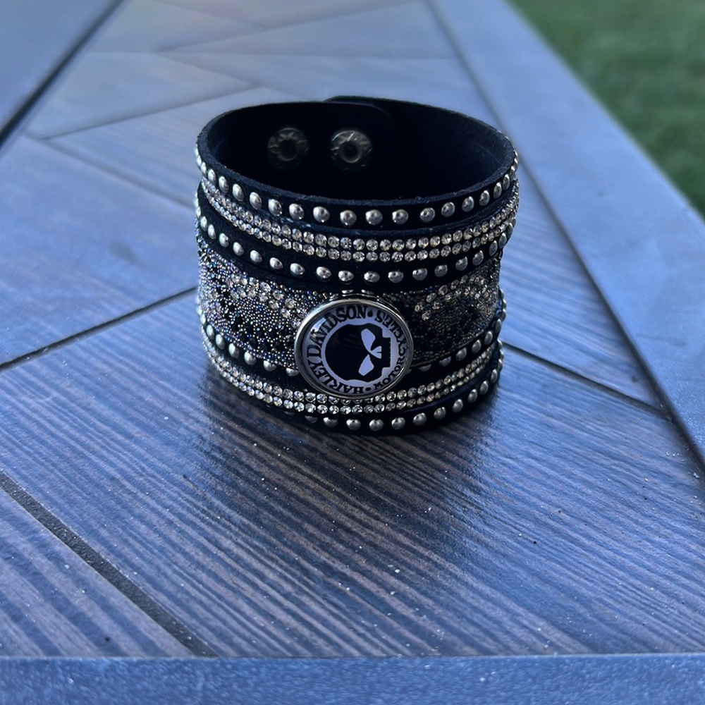 Harley Davidson snap braclet